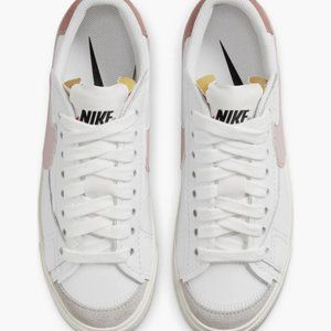 Nike Blazer Low '77 Jumbo Sneaker, Size 6.5